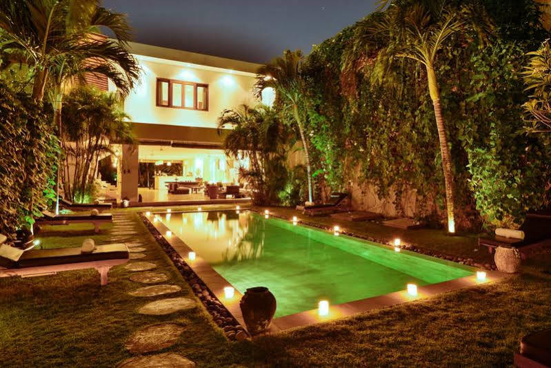 Villa Chocolat Seminyak Exteriör bild