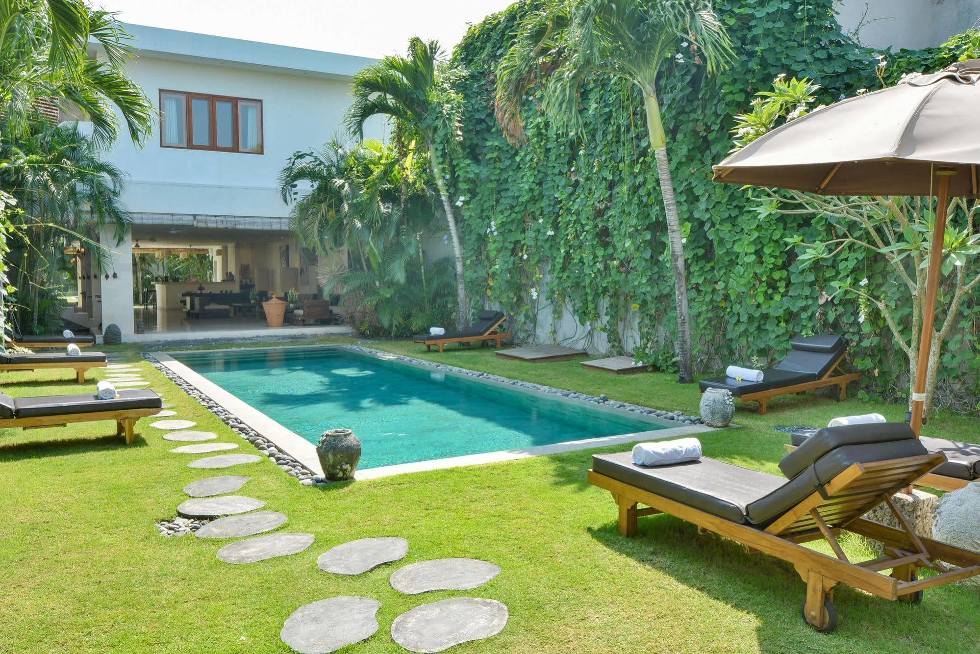 Villa Chocolat Seminyak Exteriör bild